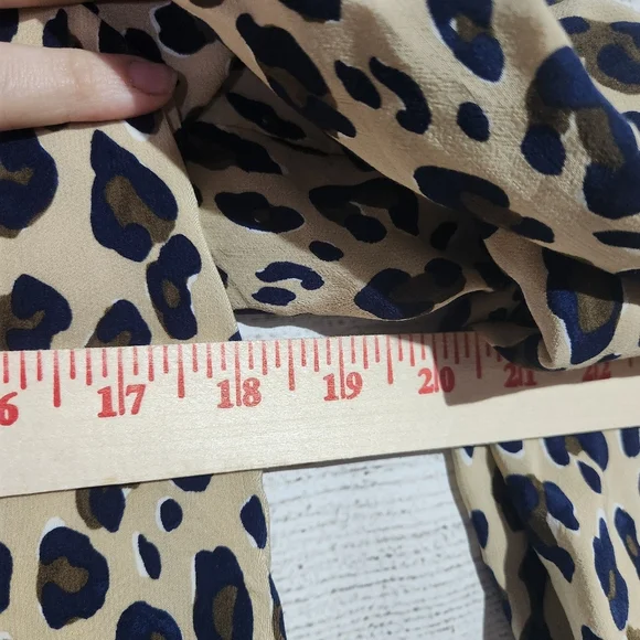 Vineyard Vines Leopard Print Women's Top, Size S - Picture 10 of 11